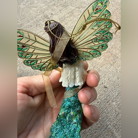 Heirloom Ornament, The Ashton-Drake Galleries Peacock Fantasy Wings of Light - Picture 10 of 11